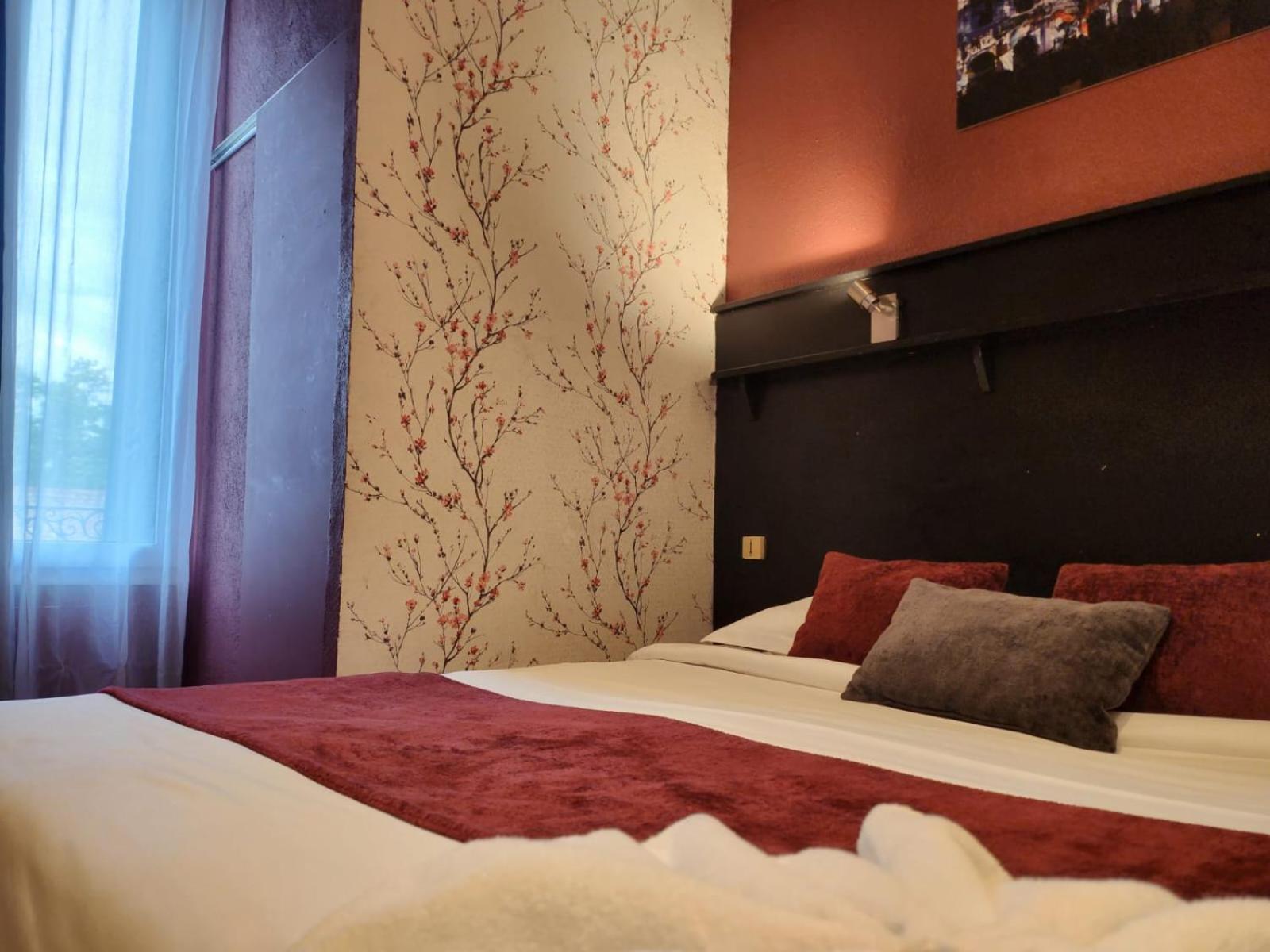 Hotel Abalone - Centre Gare Nîmes Exteriör bild